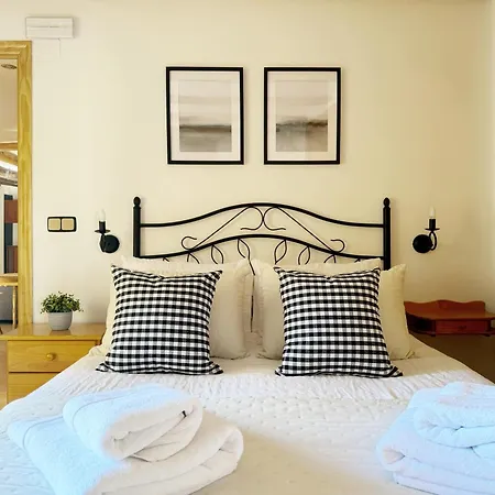Casa Opechs Holiday home Murillo de Gallego