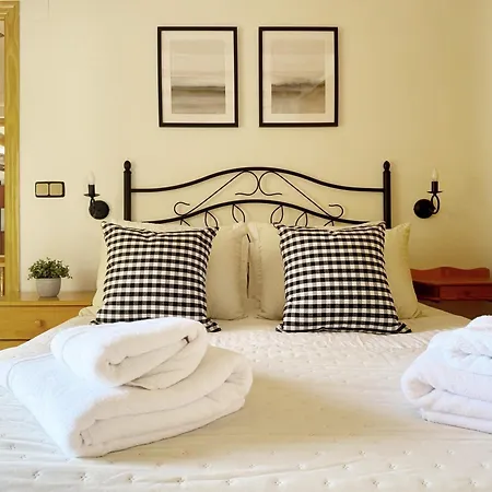 Casa Opechs Holiday home Murillo de Gallego